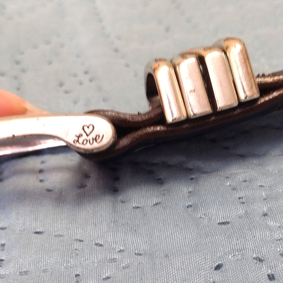 VTG 90's Brighton brown leather belt with engraved silver-tone buckle - Picture 7 of 13